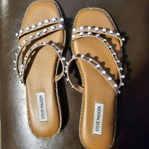 Steve Madden Zildam pearl stud sandals